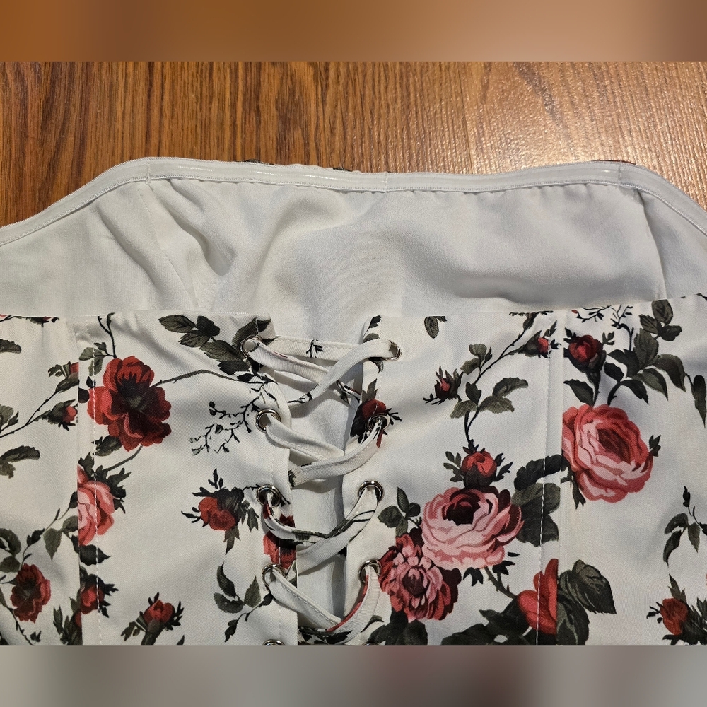 Fashion Nova Floral Strapless Corset Top - Picture 3 of 4